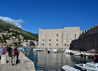 Identifying the Gate of the Red Faction